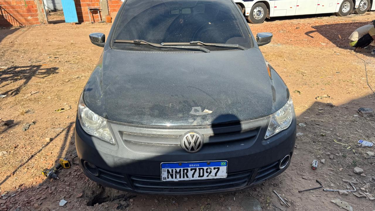 Volkswagen Gol antes da renovação da pintura