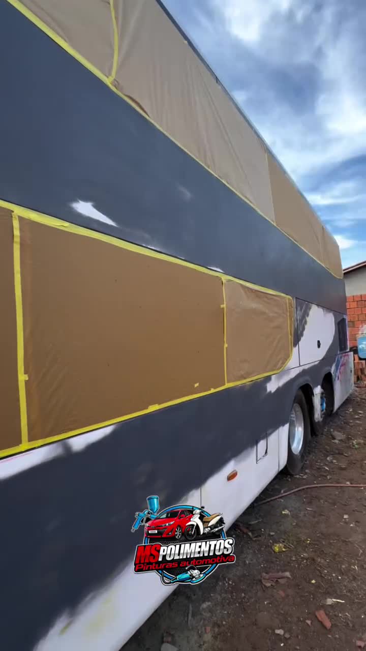 Projeto de faixa personalizada em ônibus